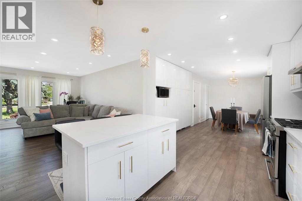 255 FORT STREET - 11