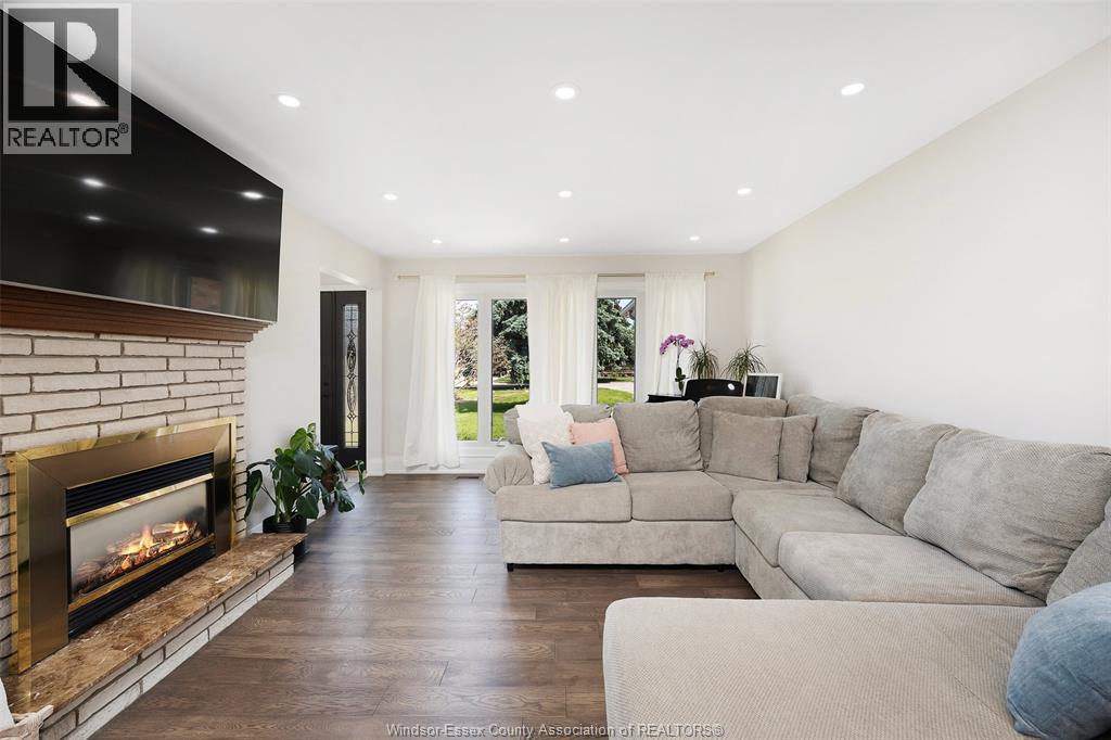 255 FORT STREET - 8