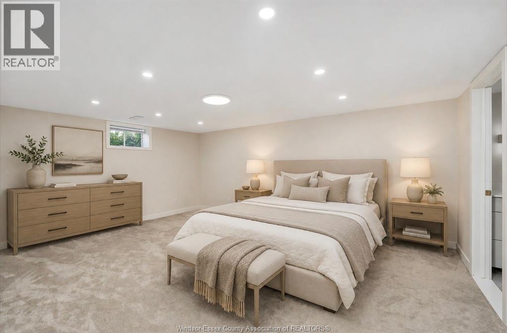 255 FORT STREET - 28