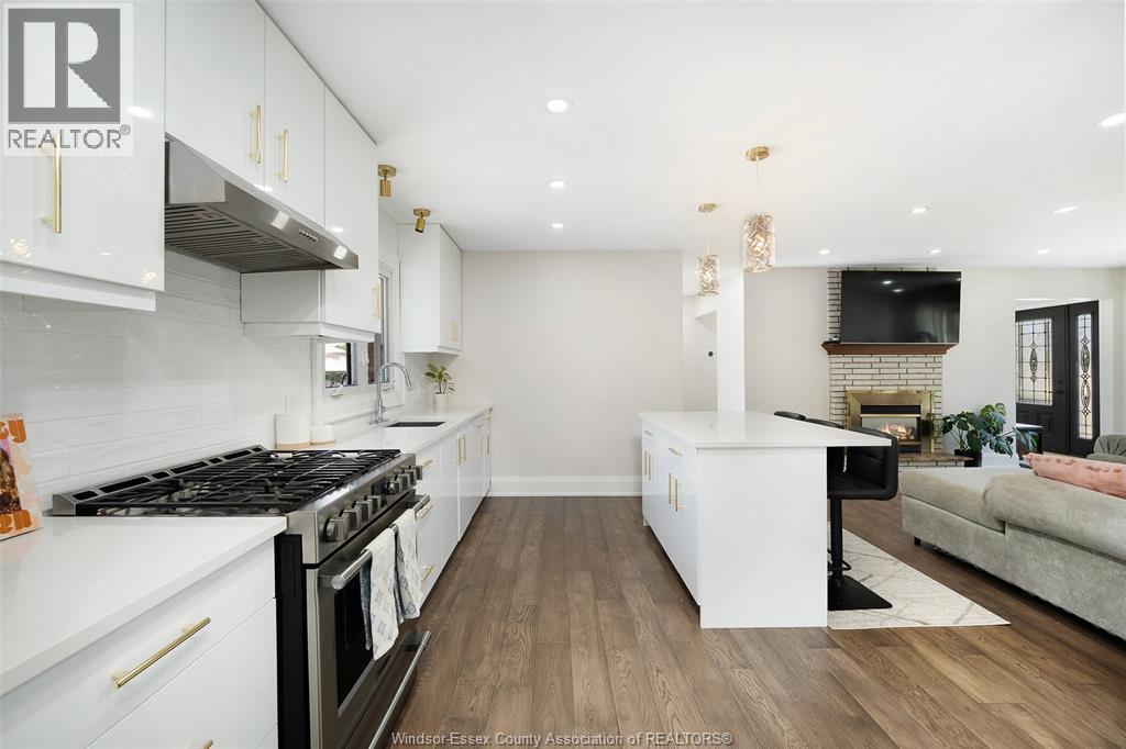 255 FORT STREET - 12