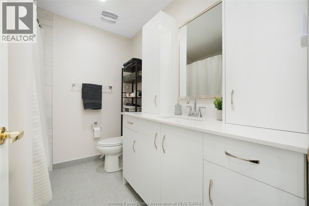 255 FORT STREET - 17