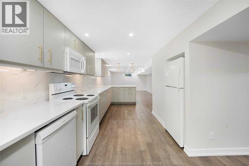 255 FORT STREET - 25