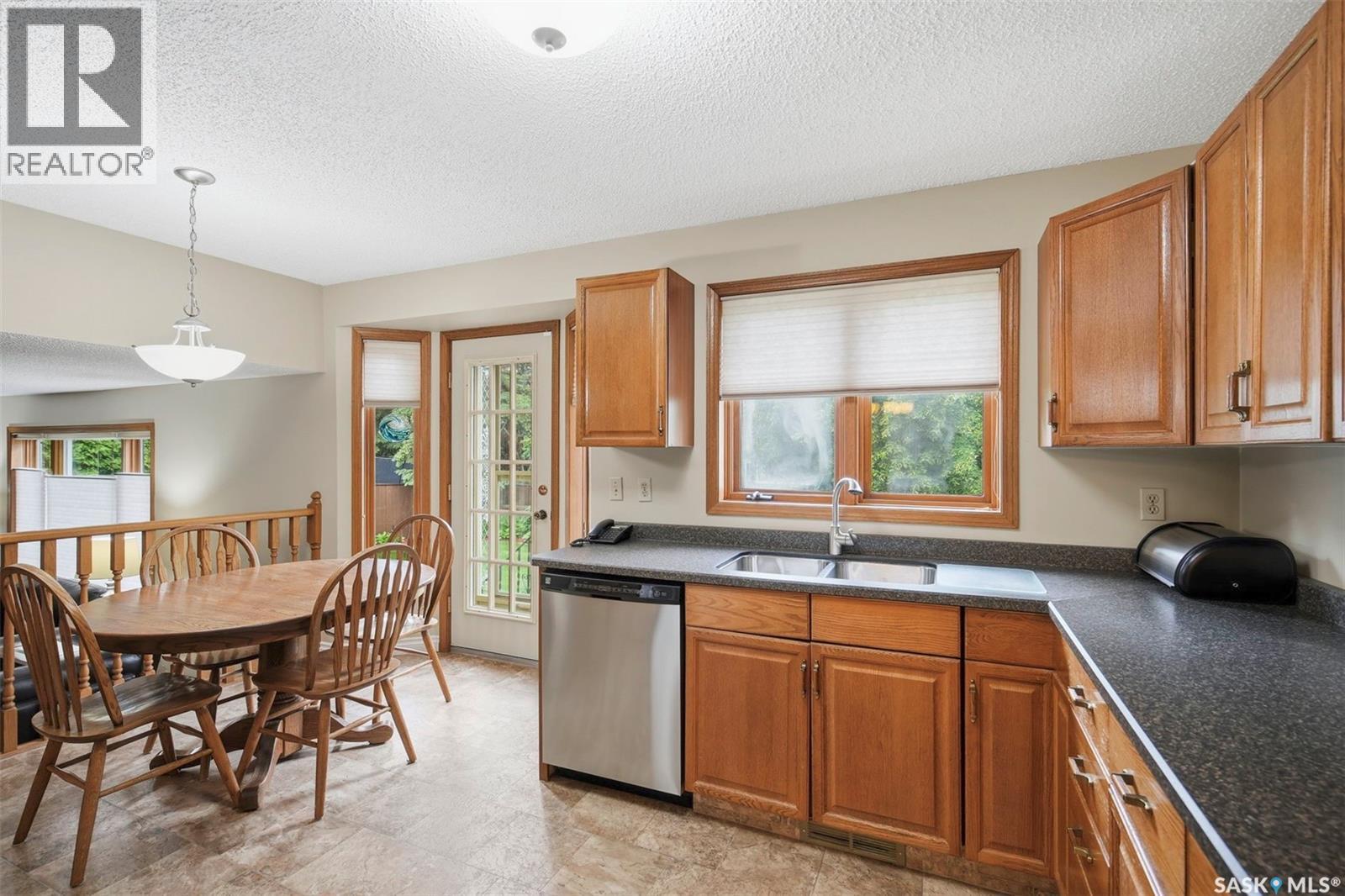 547 Whitewood CRESCENT — photo 11