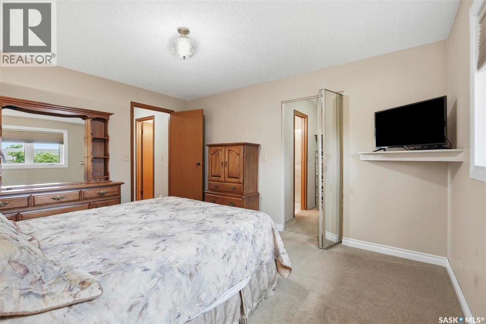 547 Whitewood CRESCENT — photo 18