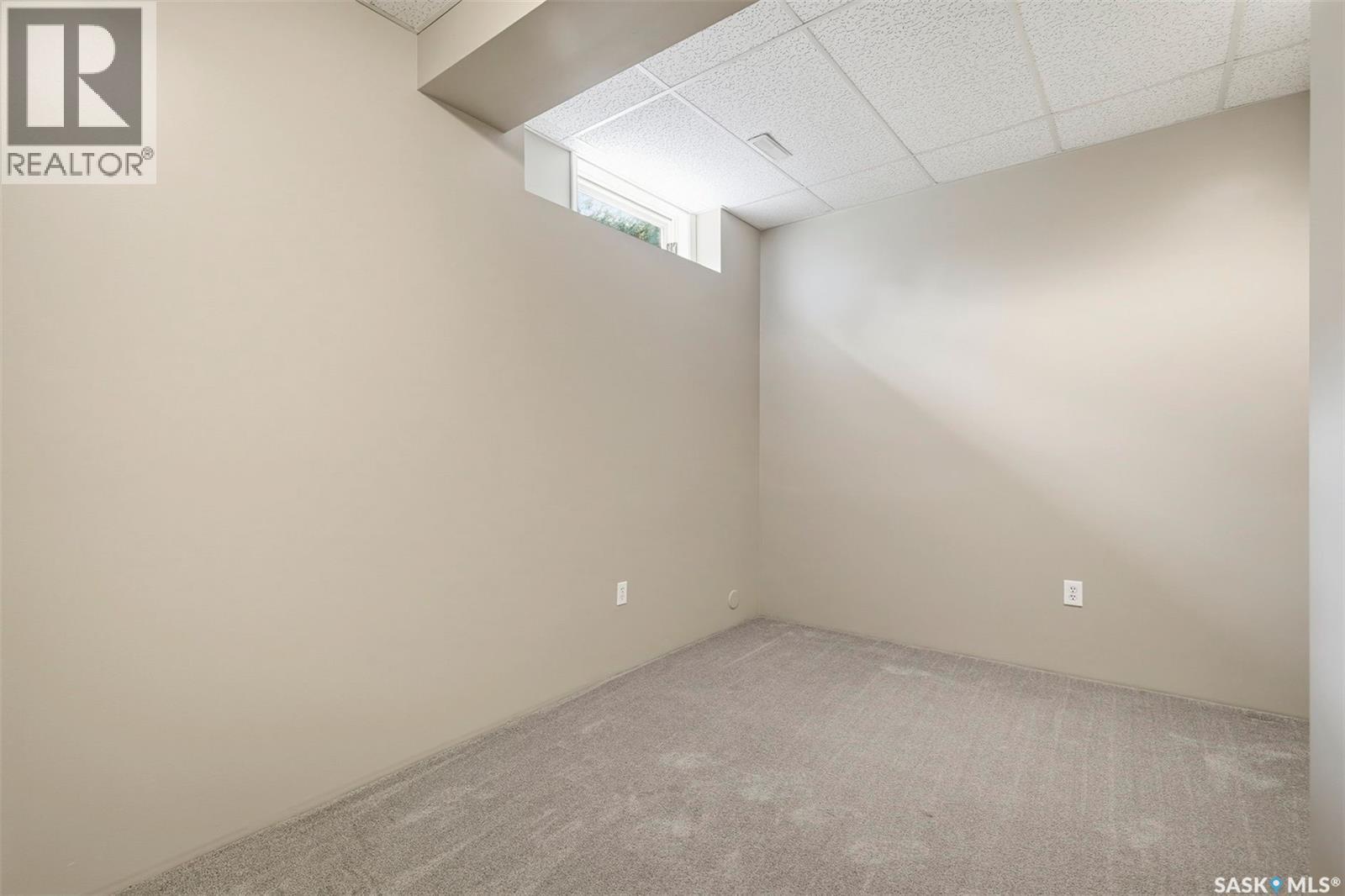 547 Whitewood CRESCENT — photo 28