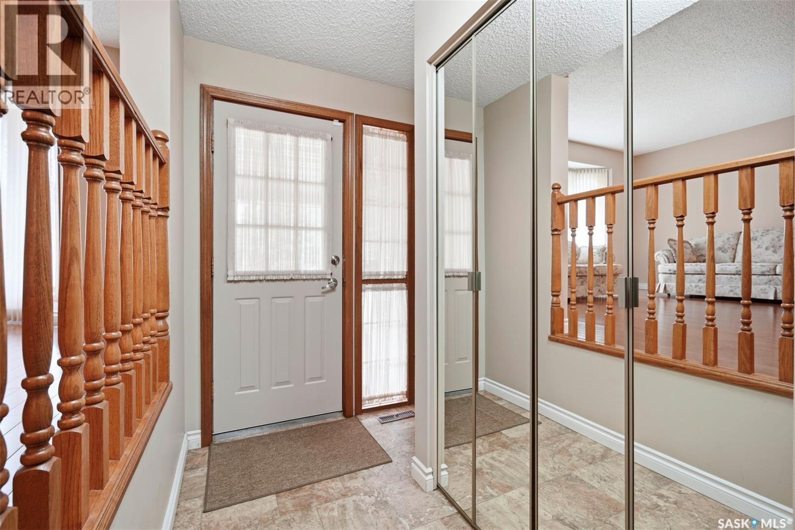547 Whitewood CRESCENT - photo 4