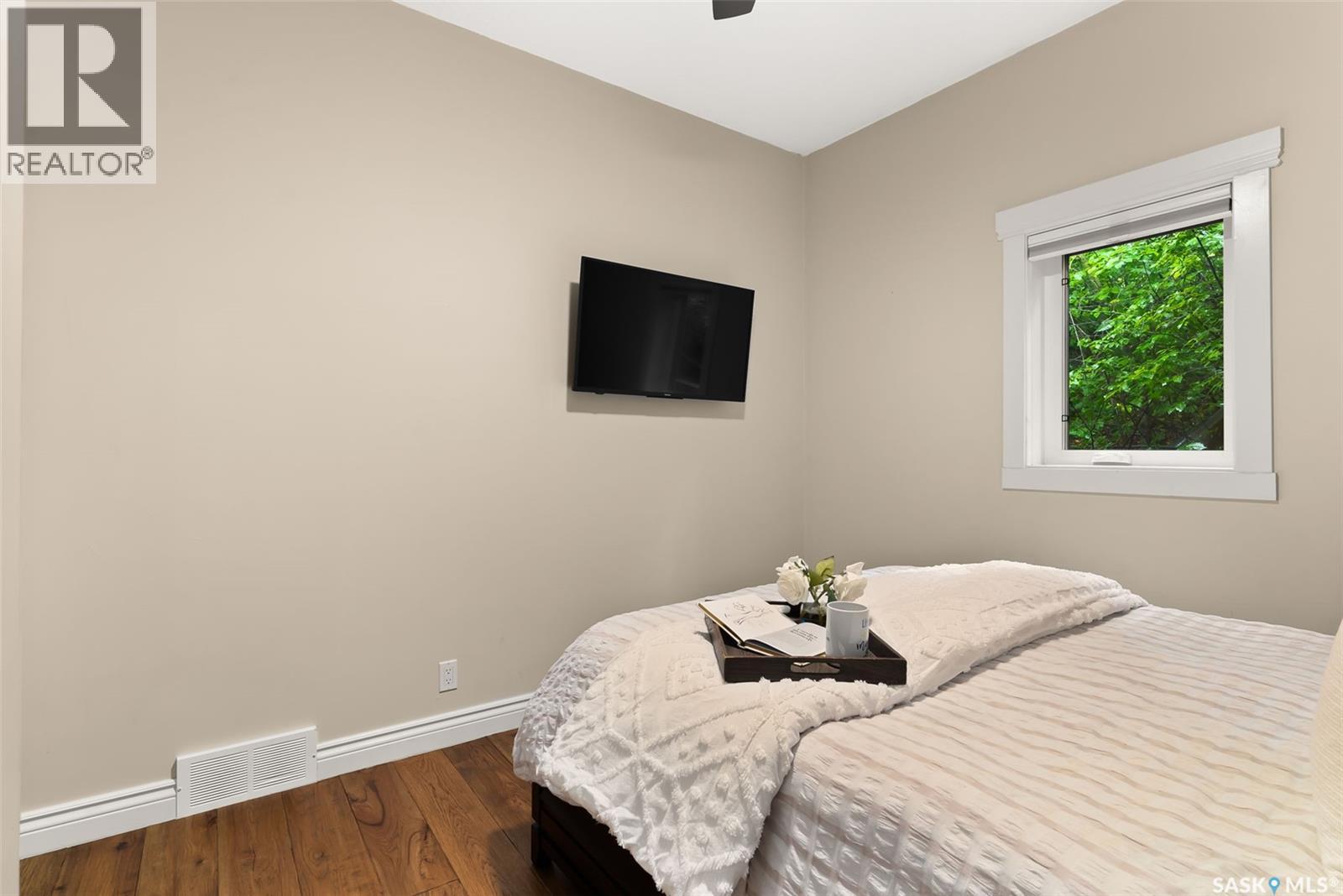 819 Sioux AVENUE S - 18