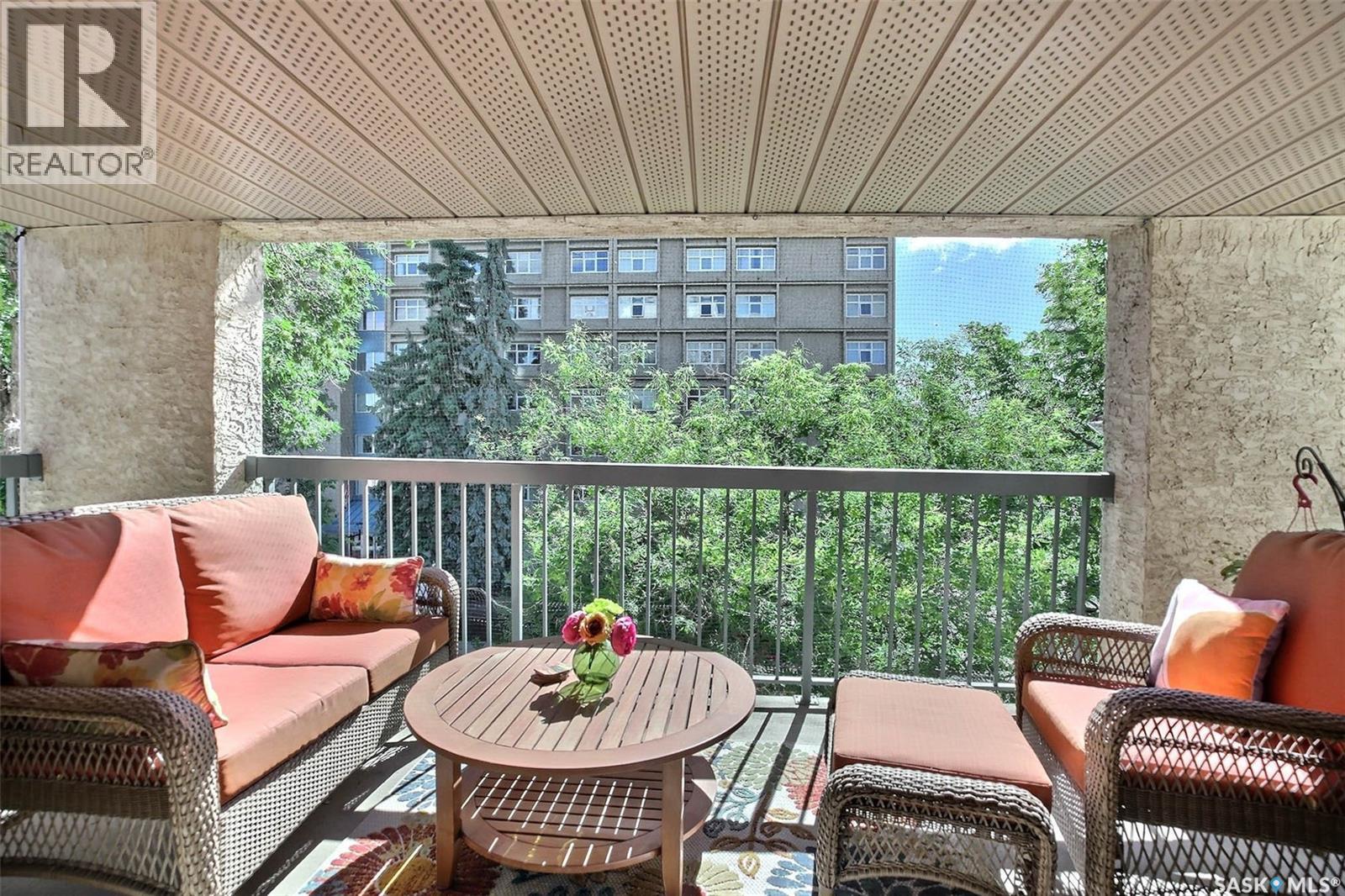 304 2160 Cornwall STREET — photo 18