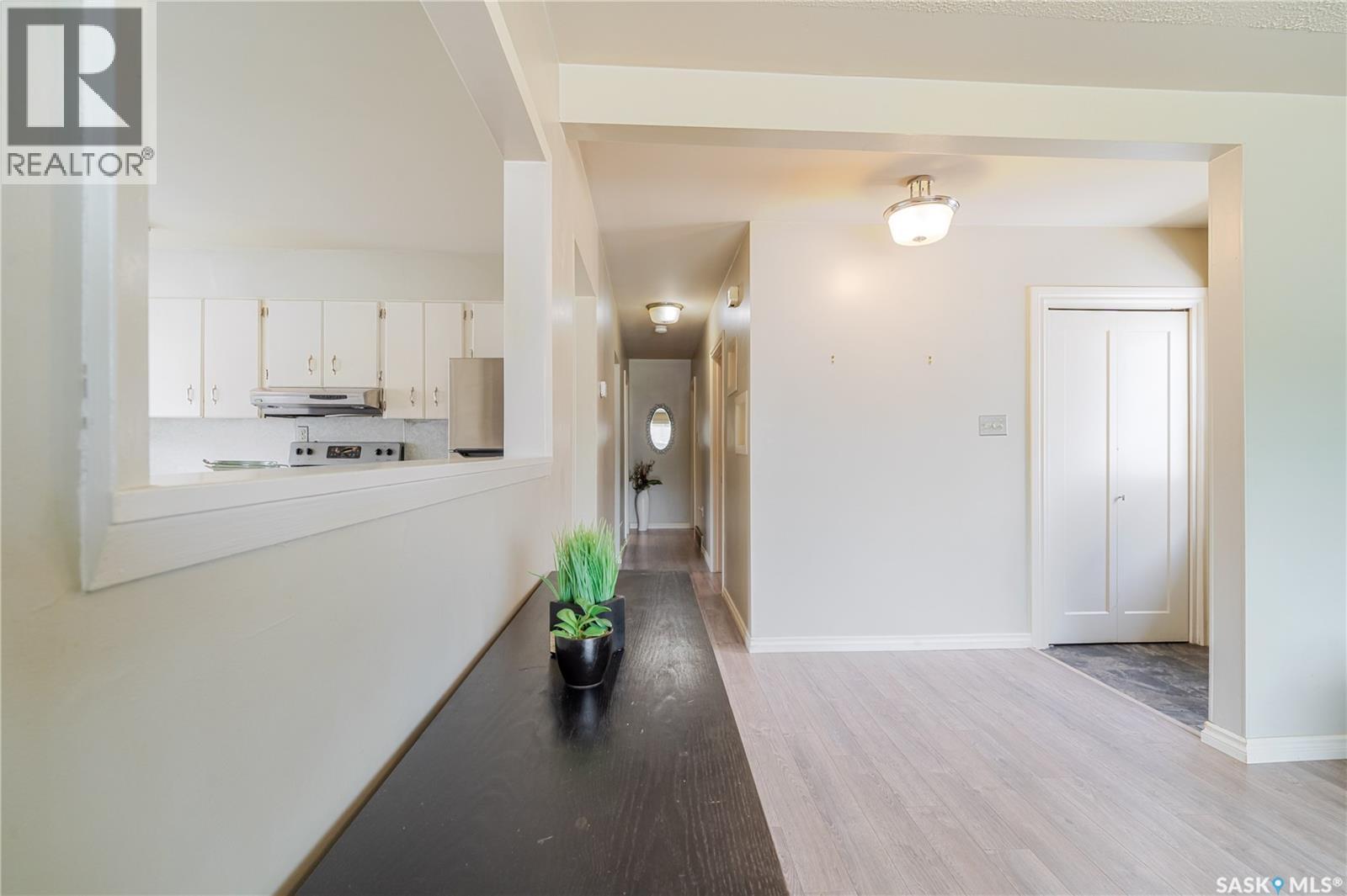 1014 Hopkins CRESCENT - 12