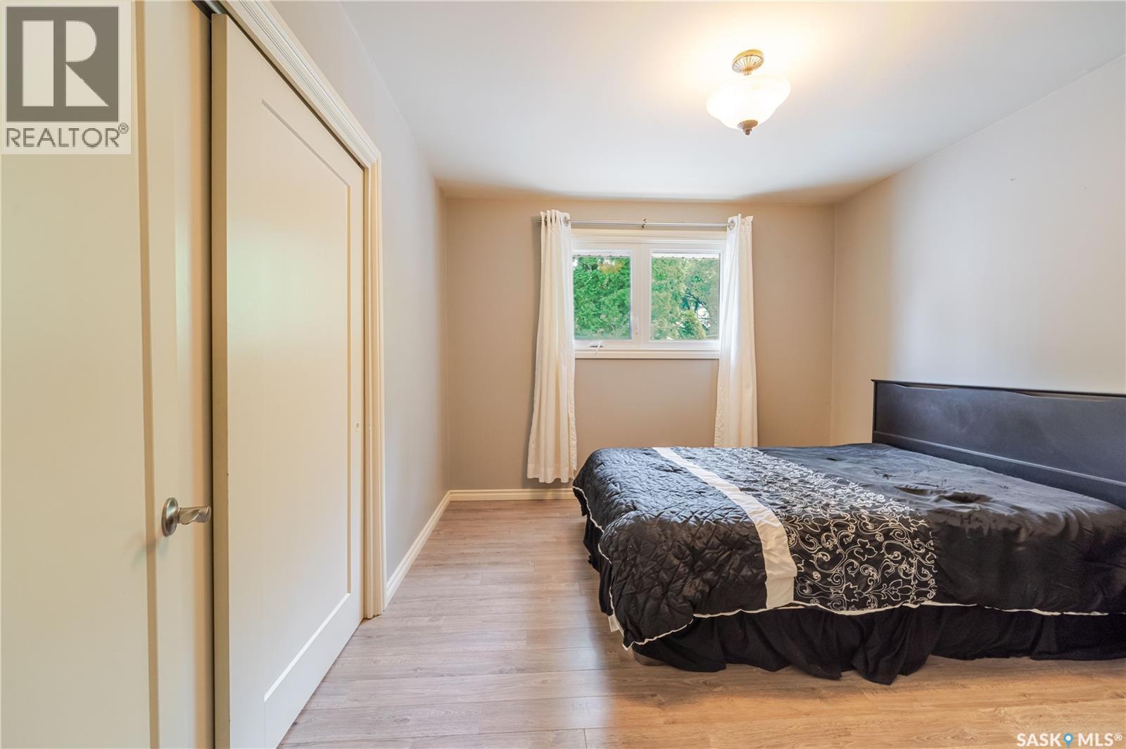 1014 Hopkins CRESCENT - 18