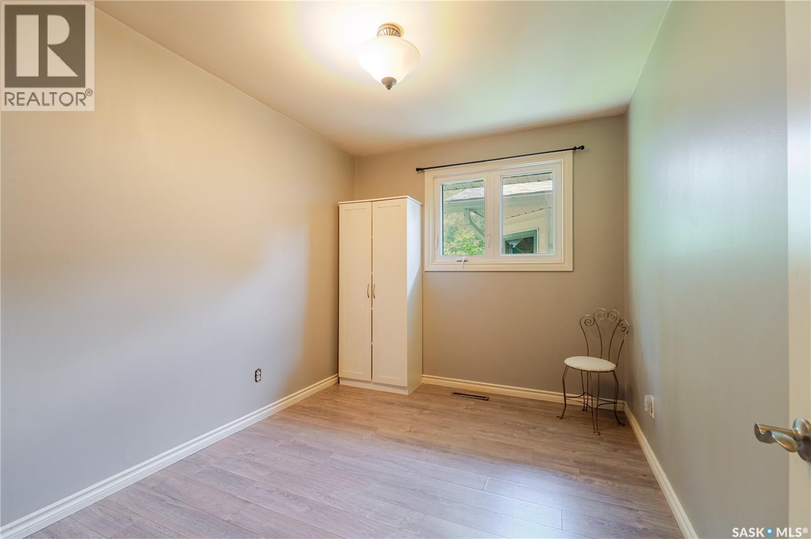 1014 Hopkins CRESCENT - 21