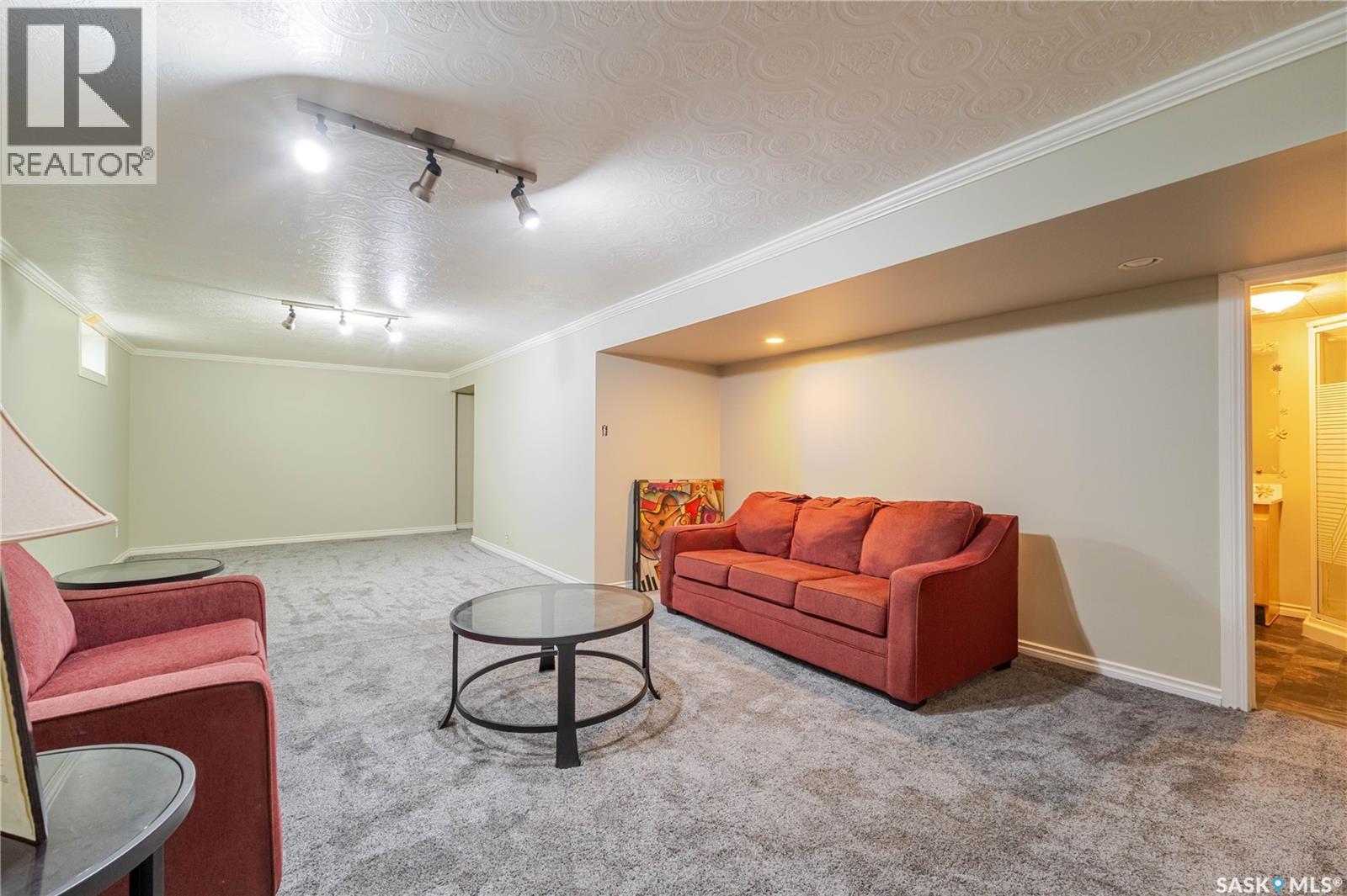1014 Hopkins CRESCENT - 28