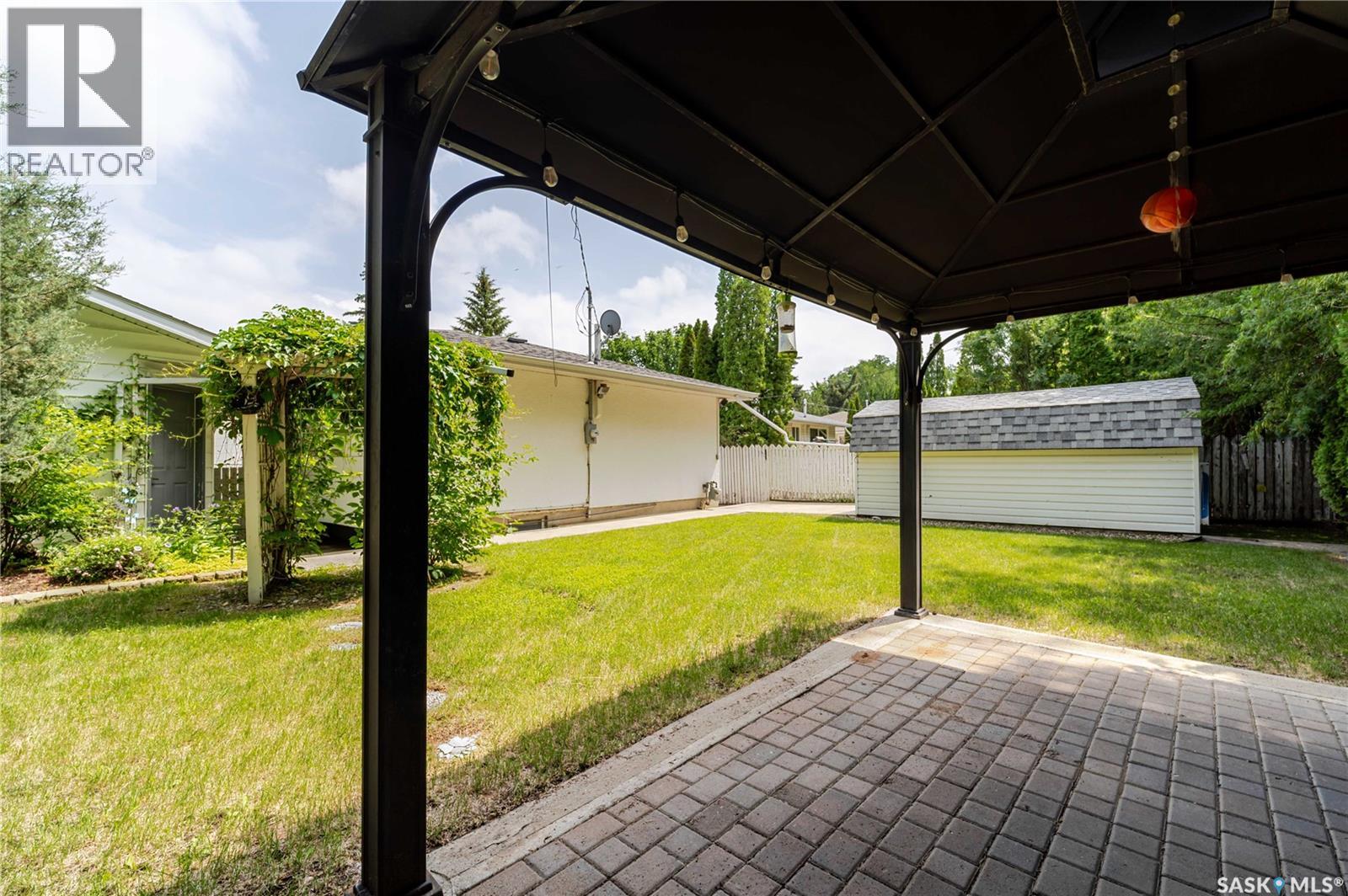 1014 Hopkins CRESCENT - 38