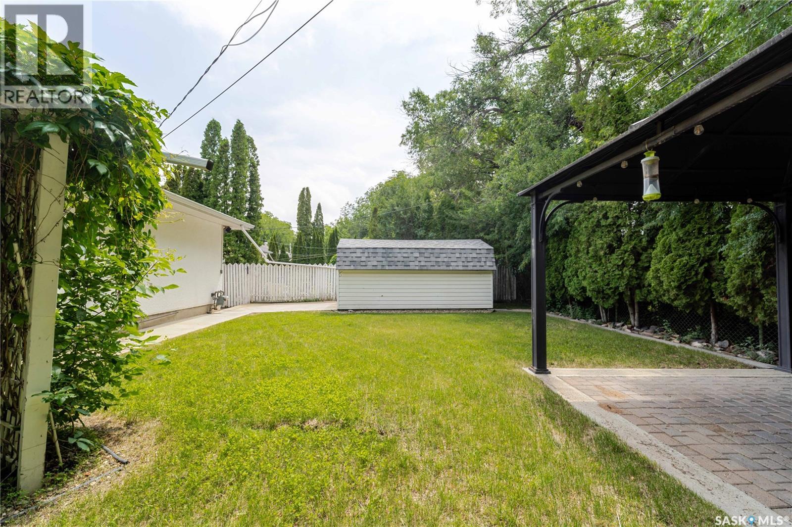 1014 Hopkins CRESCENT - 39
