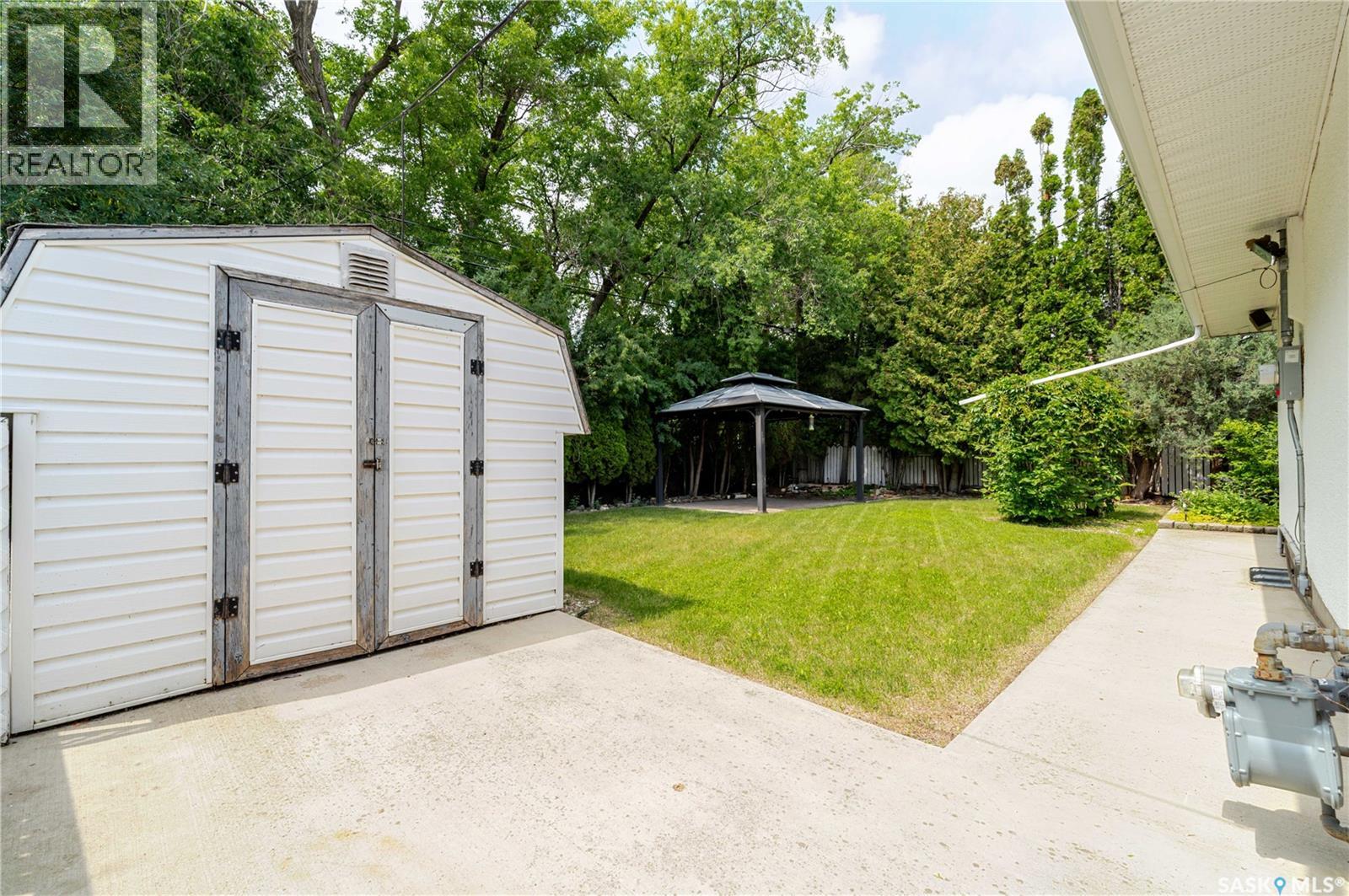 1014 Hopkins CRESCENT - 41