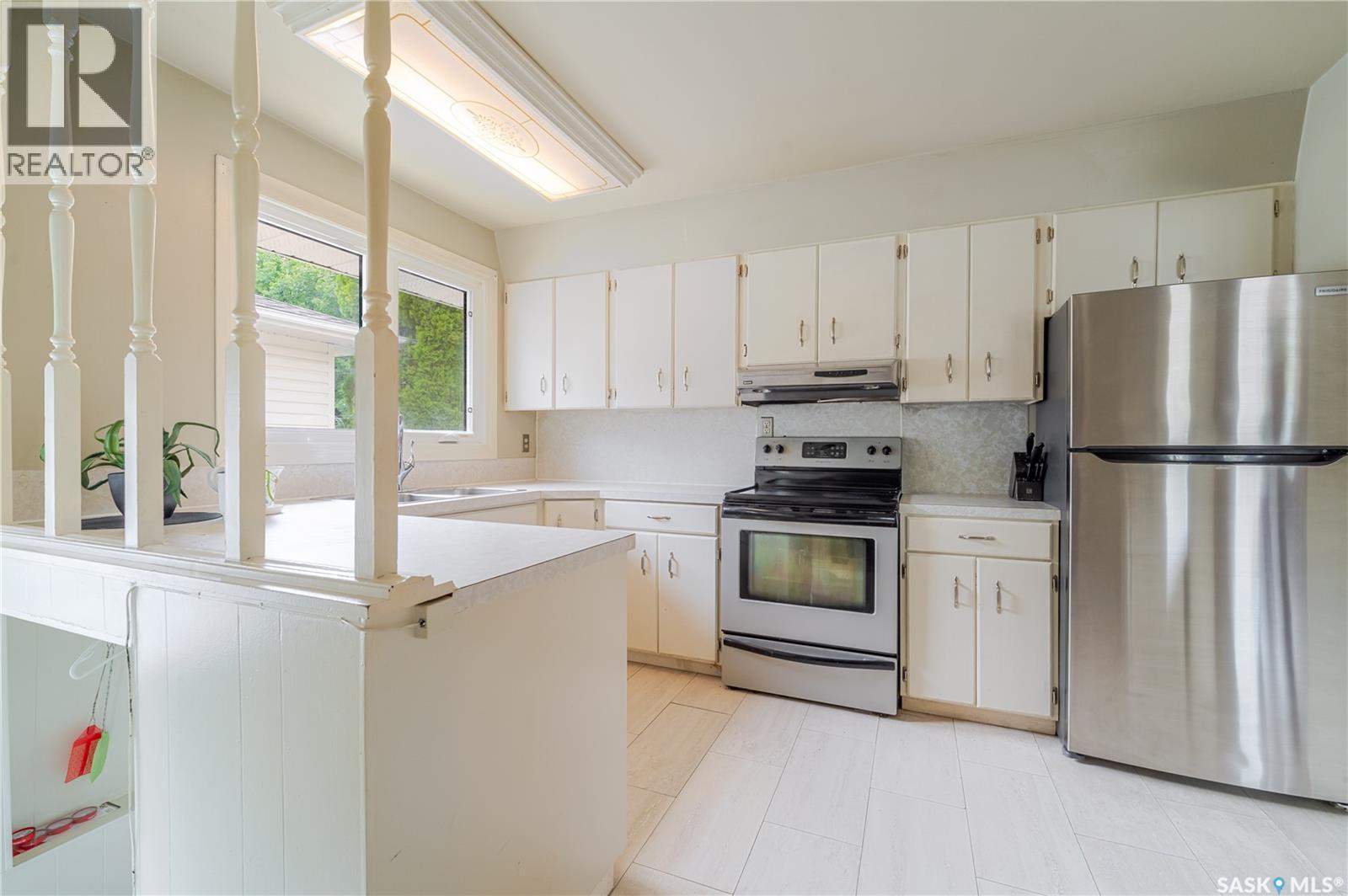 1014 Hopkins CRESCENT - 6
