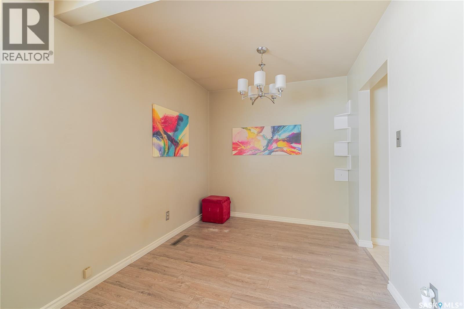 1014 Hopkins CRESCENT - 9