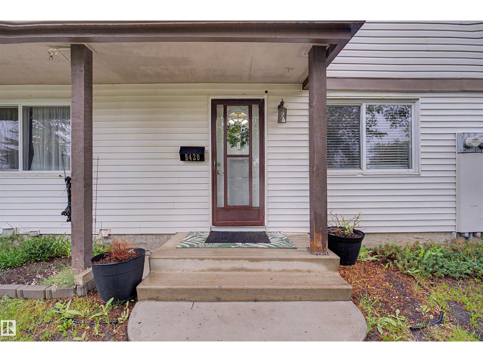5420 146 AV NW - 5