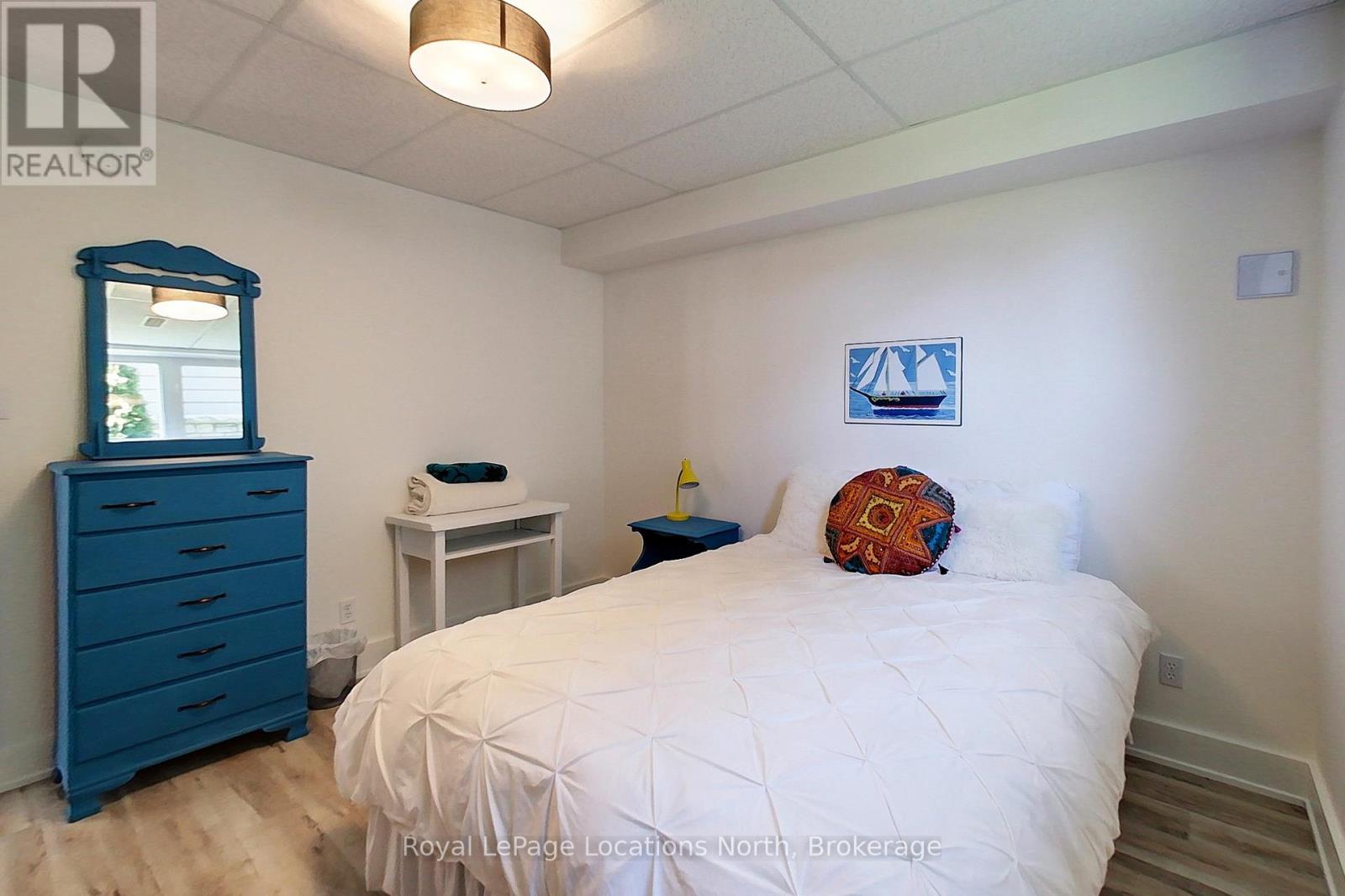 27 NEWPORT BOULEVARD - 22