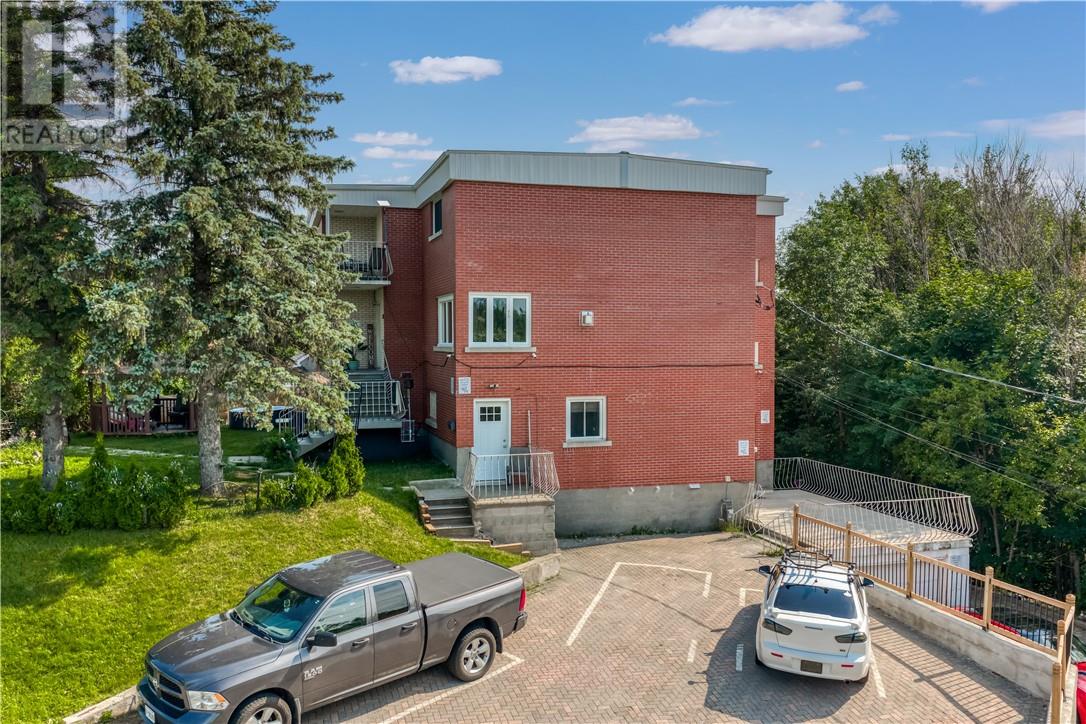 265 Montcalm Avenue - 2