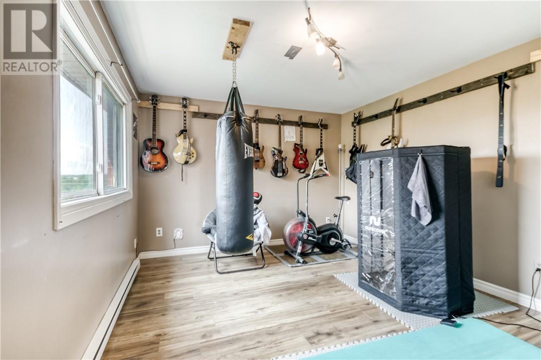 265 Montcalm Avenue - Image 28