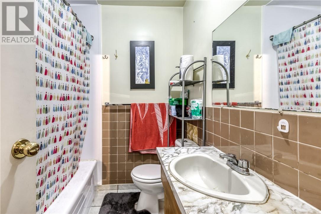 265 Montcalm Avenue - 30