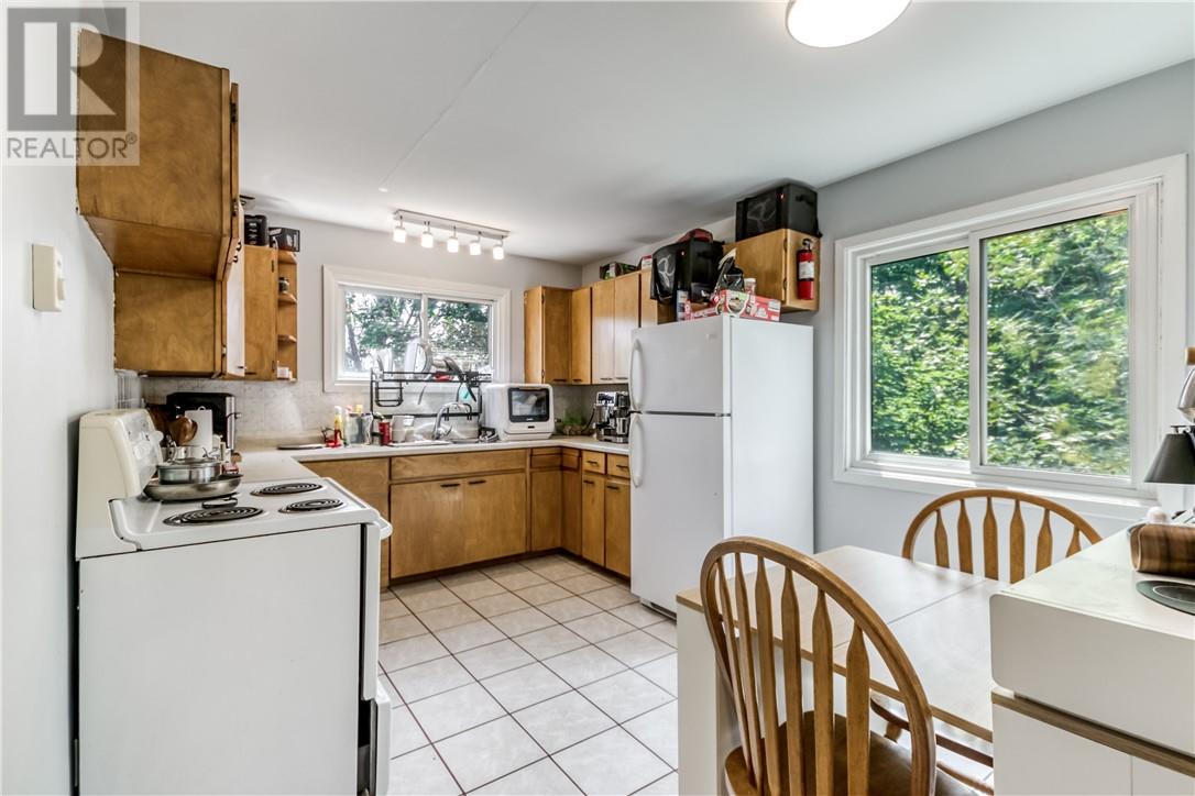 265 Montcalm Avenue - Image 33