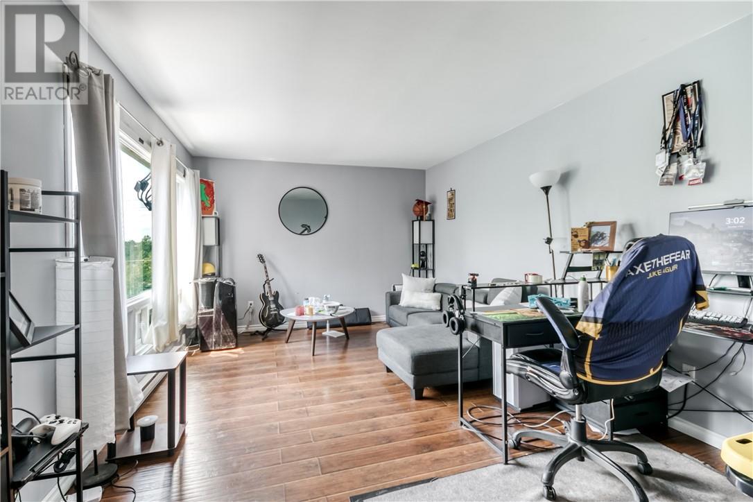 265 Montcalm Avenue - Image 36