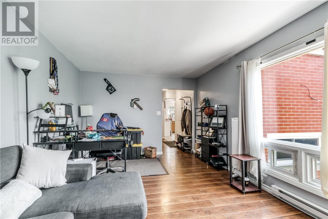 265 Montcalm Avenue - Image 37