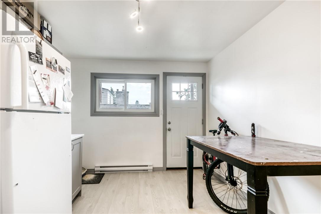 265 Montcalm Avenue - Image 45