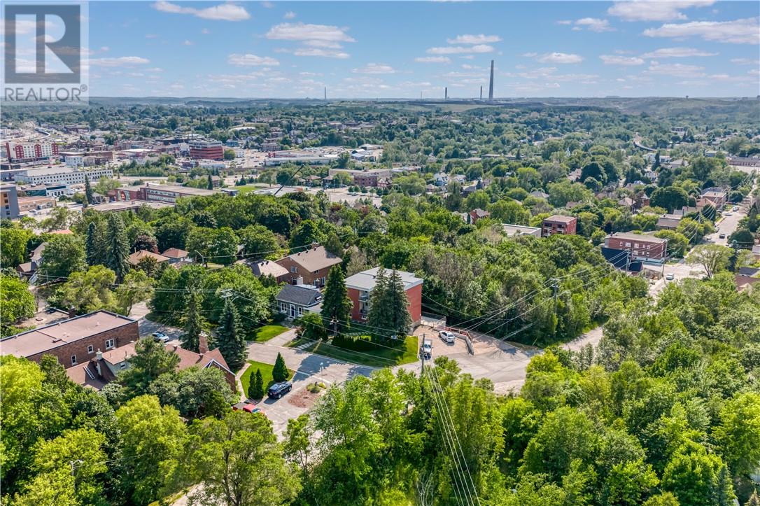 265 Montcalm Avenue - Image 66
