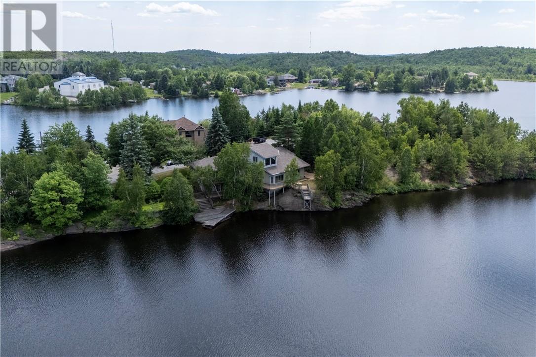 494 Helens Point - 1