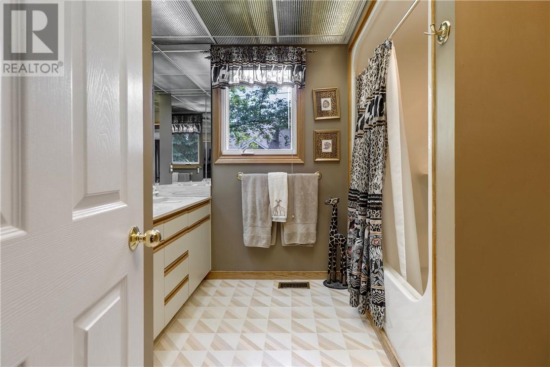 494 Helens Point - 12