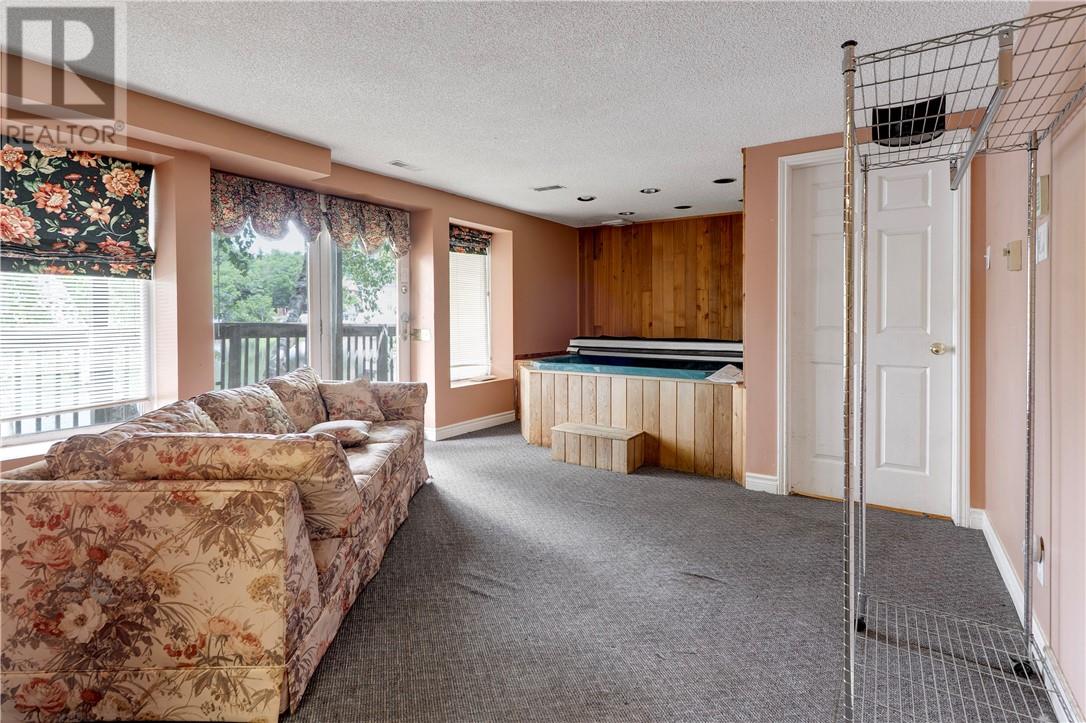 494 Helens Point - 17
