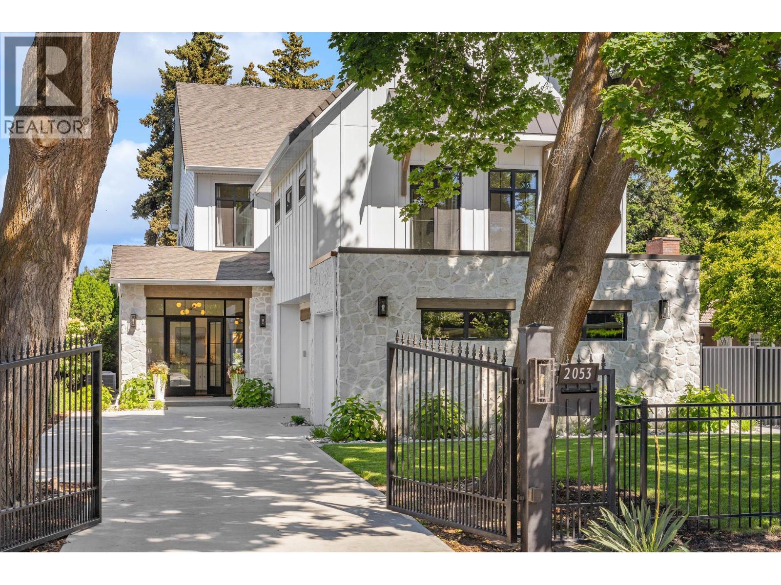 2053 Long Street - 1