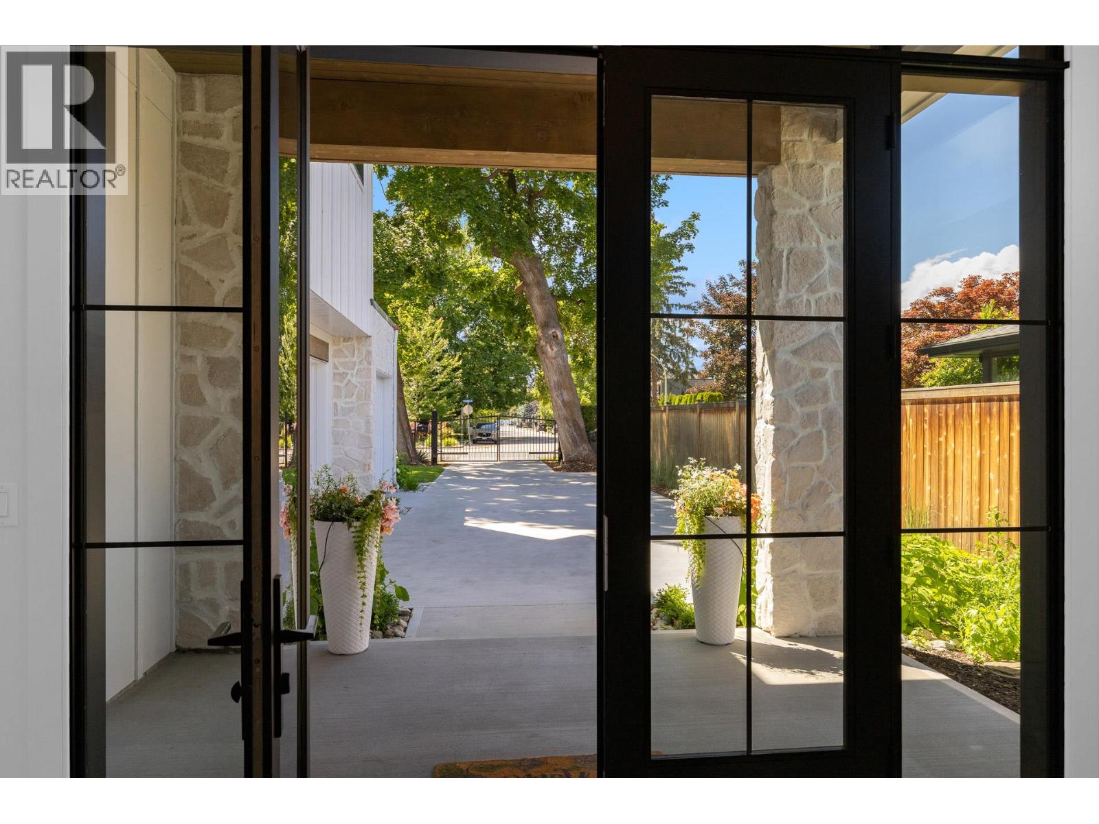 2053 Long Street - 12