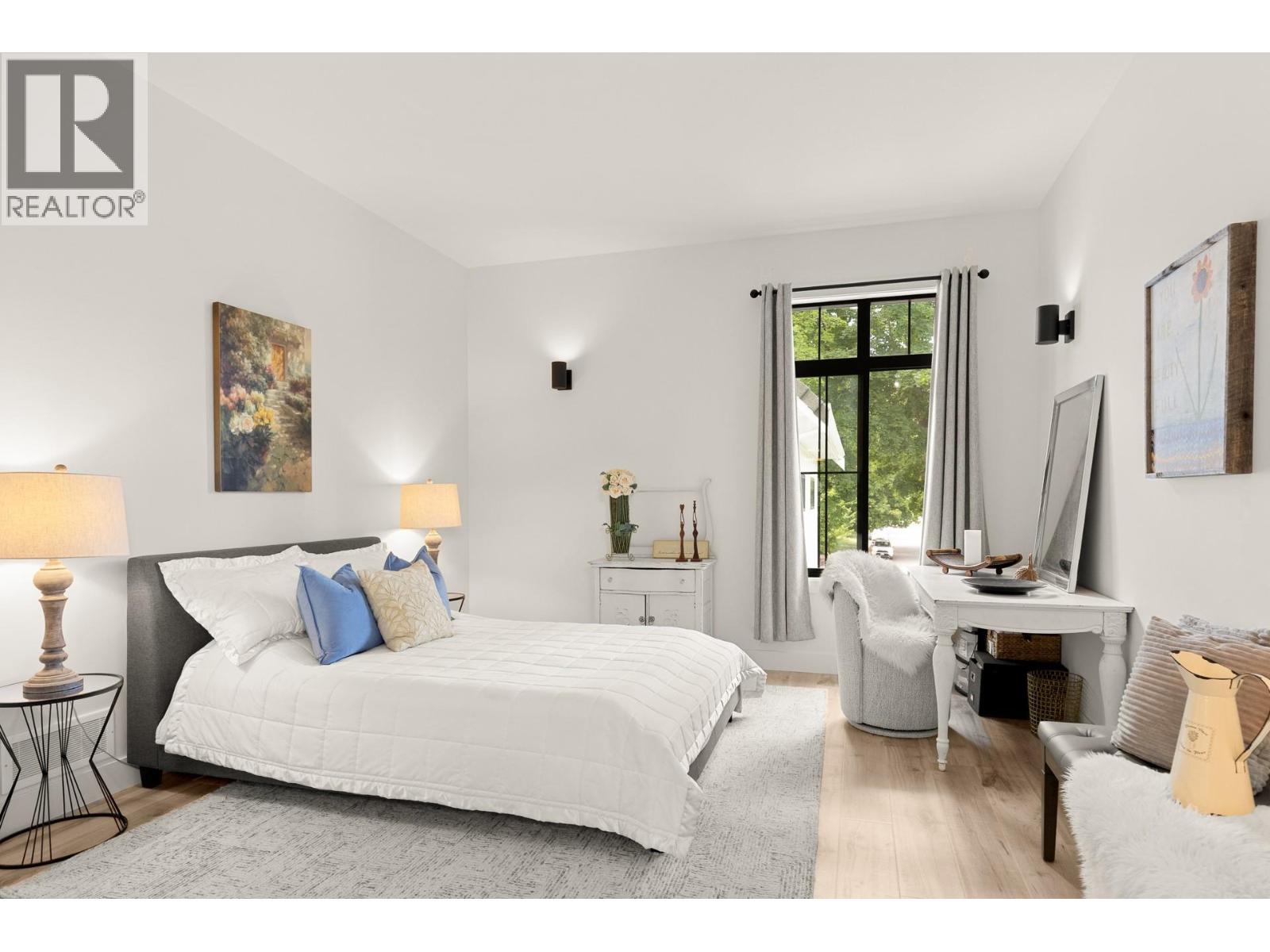2053 Long Street - 64