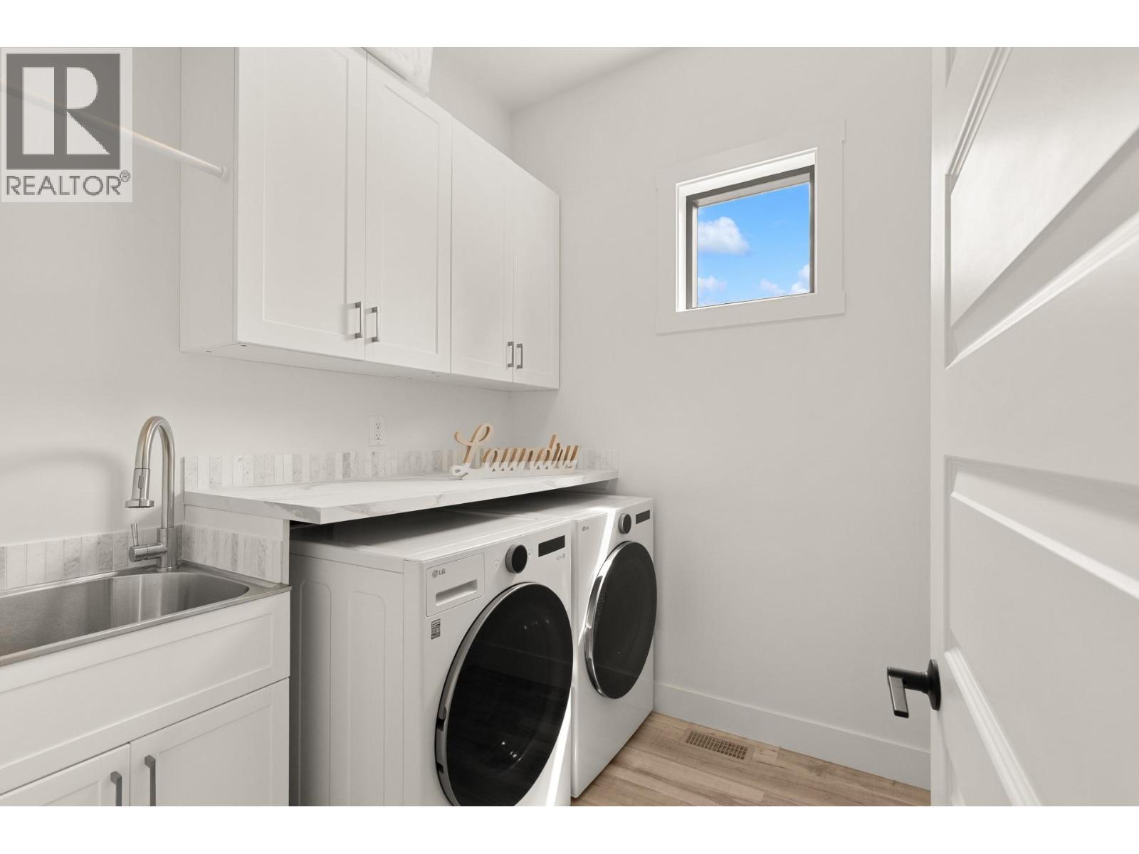 2053 Long Street - 66