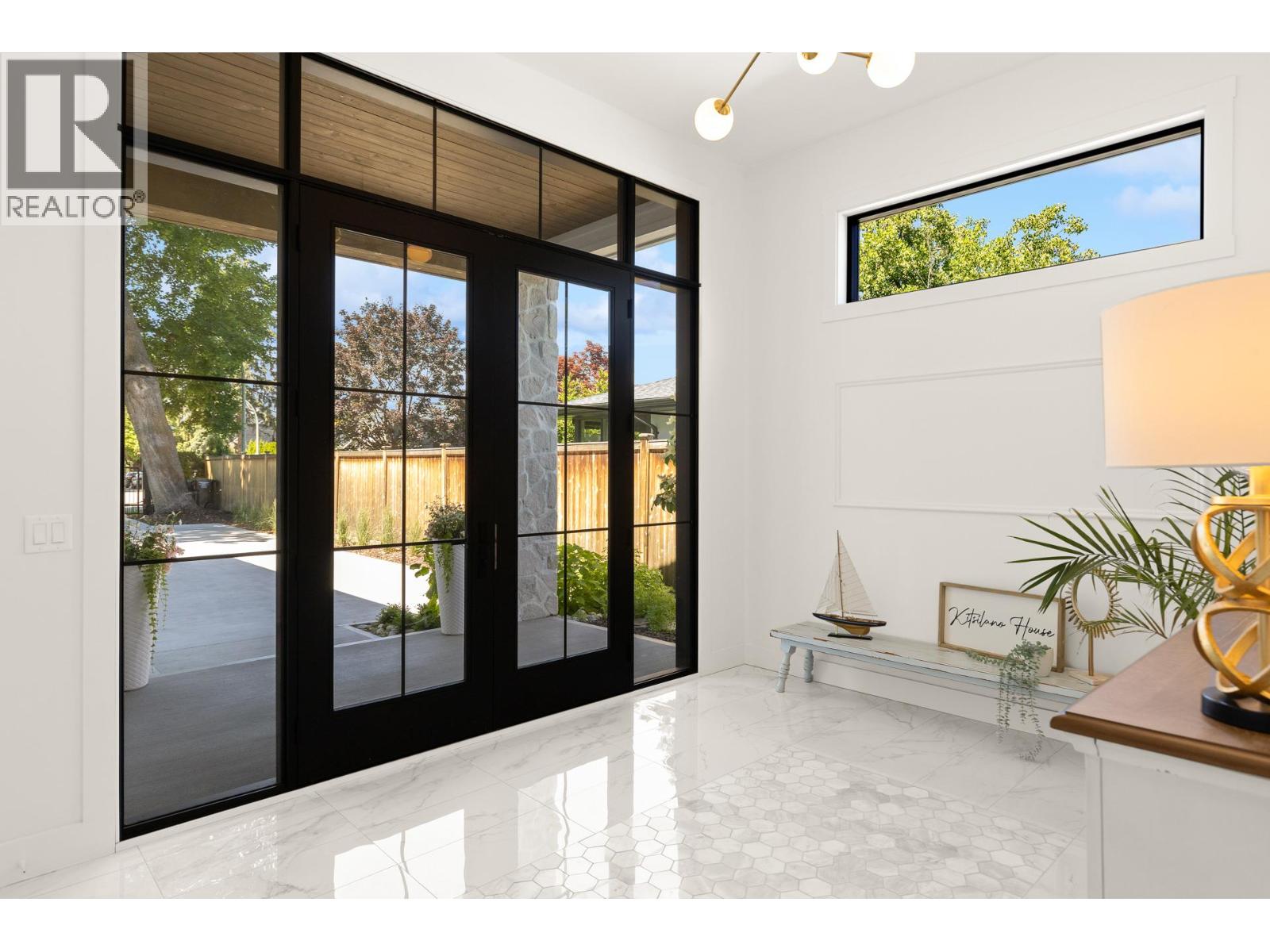 2053 Long Street - 13