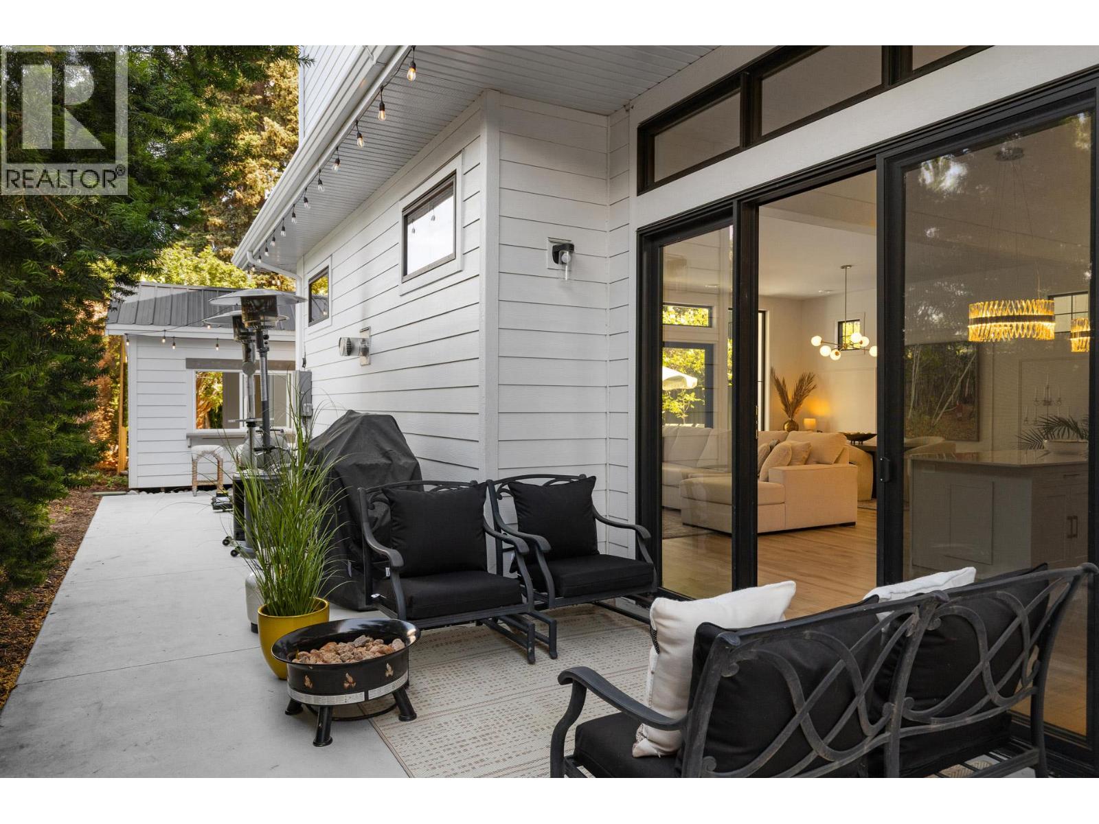2053 Long Street - 70