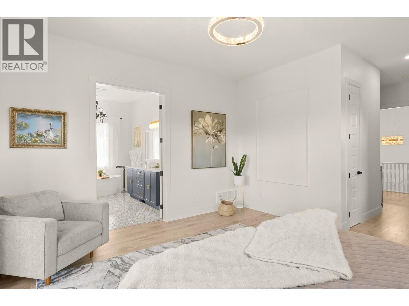 2053 Long Street - 52