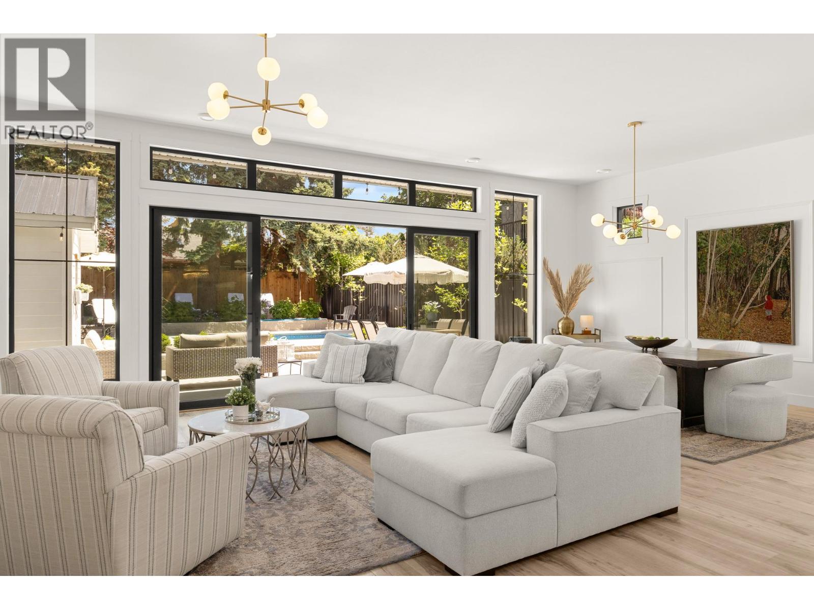 2053 Long Street - 32