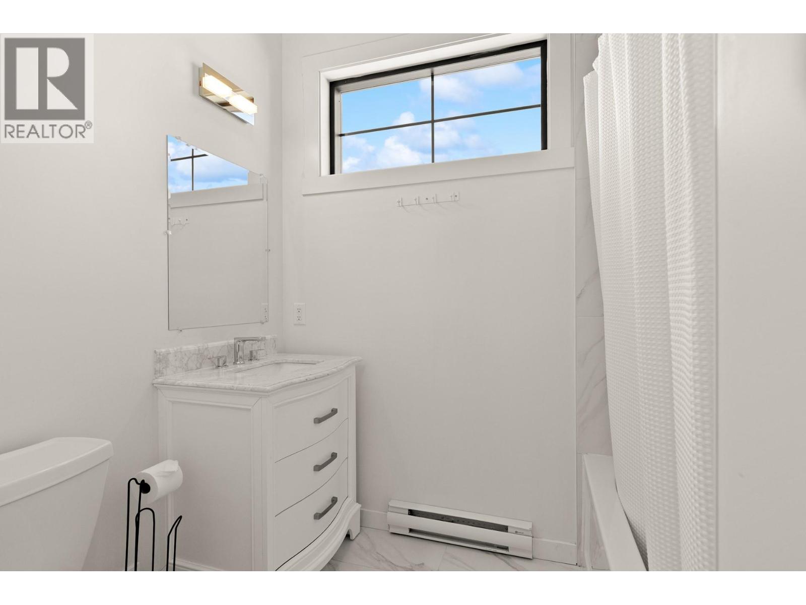 2053 Long Street - 84