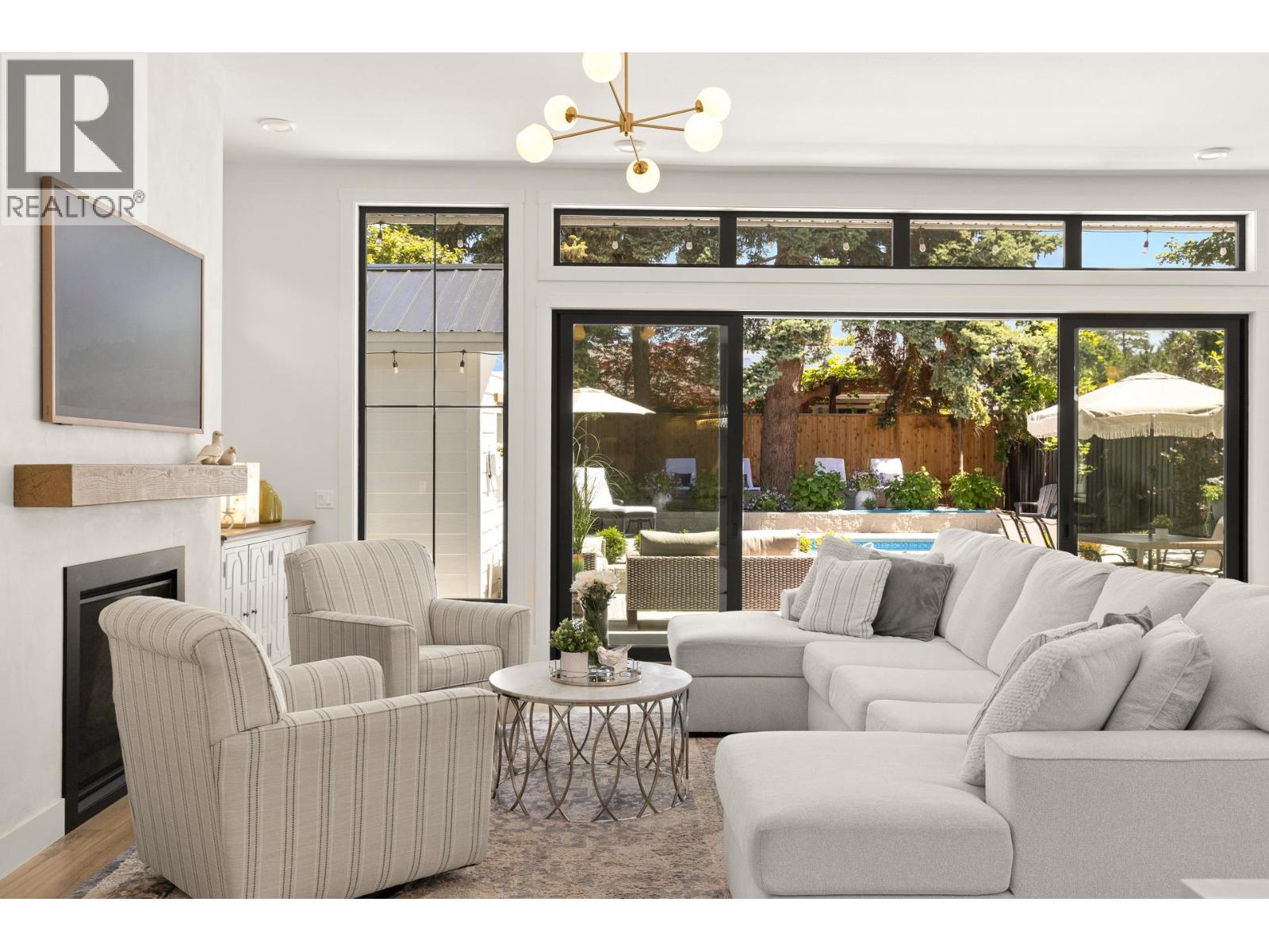 2053 Long Street - 33