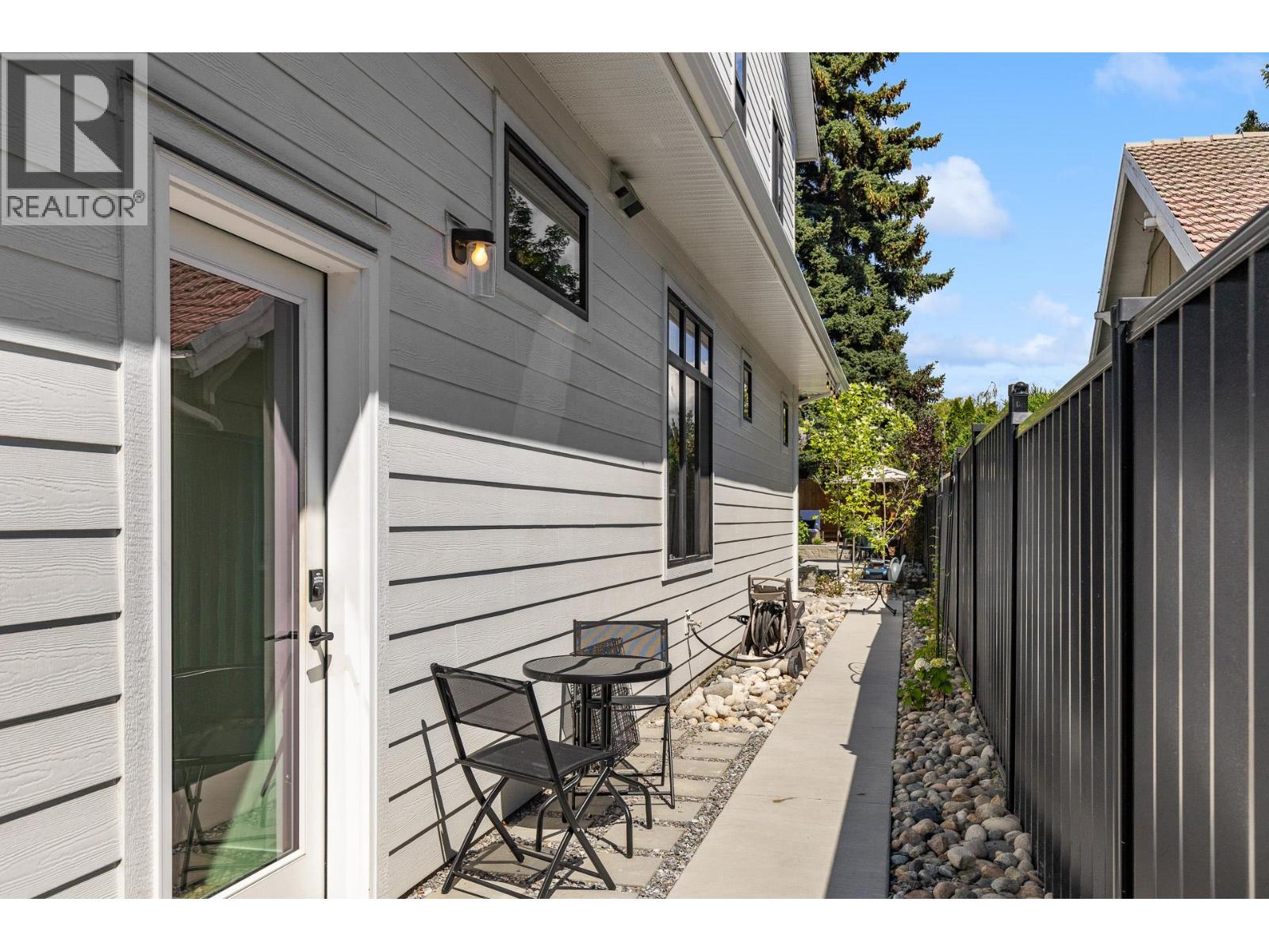 2053 Long Street - 76