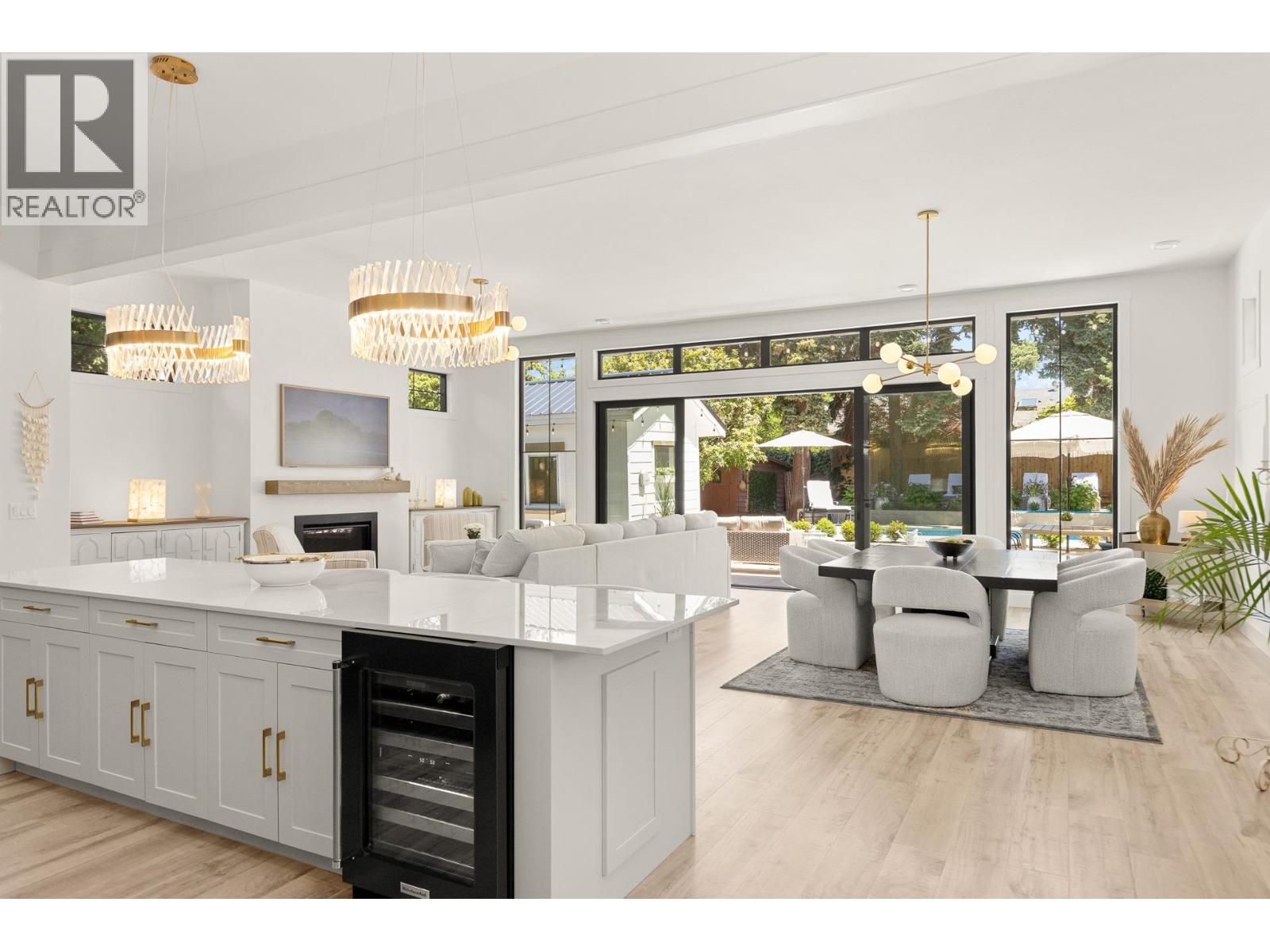 2053 Long Street - 34