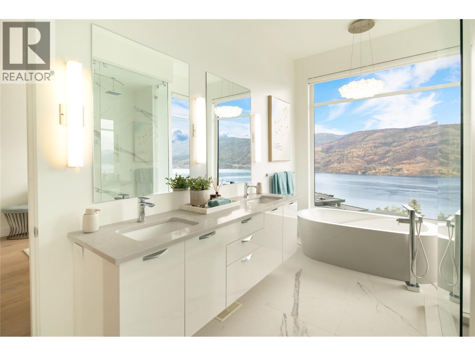  602 Clifton Court, Kelowna