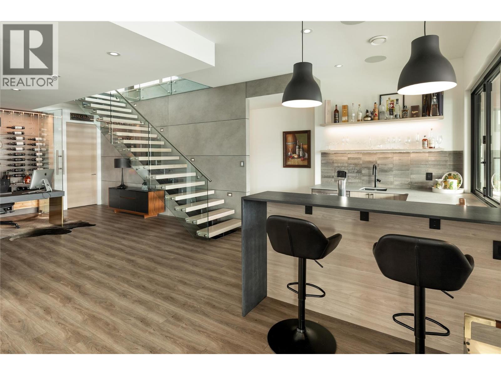  602 Clifton Court, Kelowna