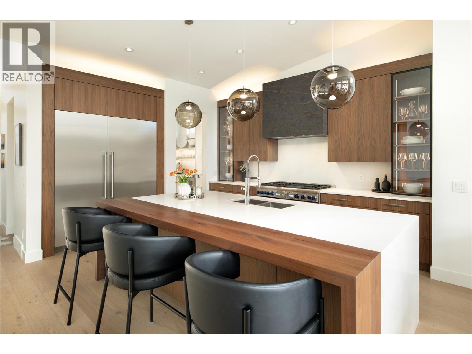 602 Clifton Court, Kelowna