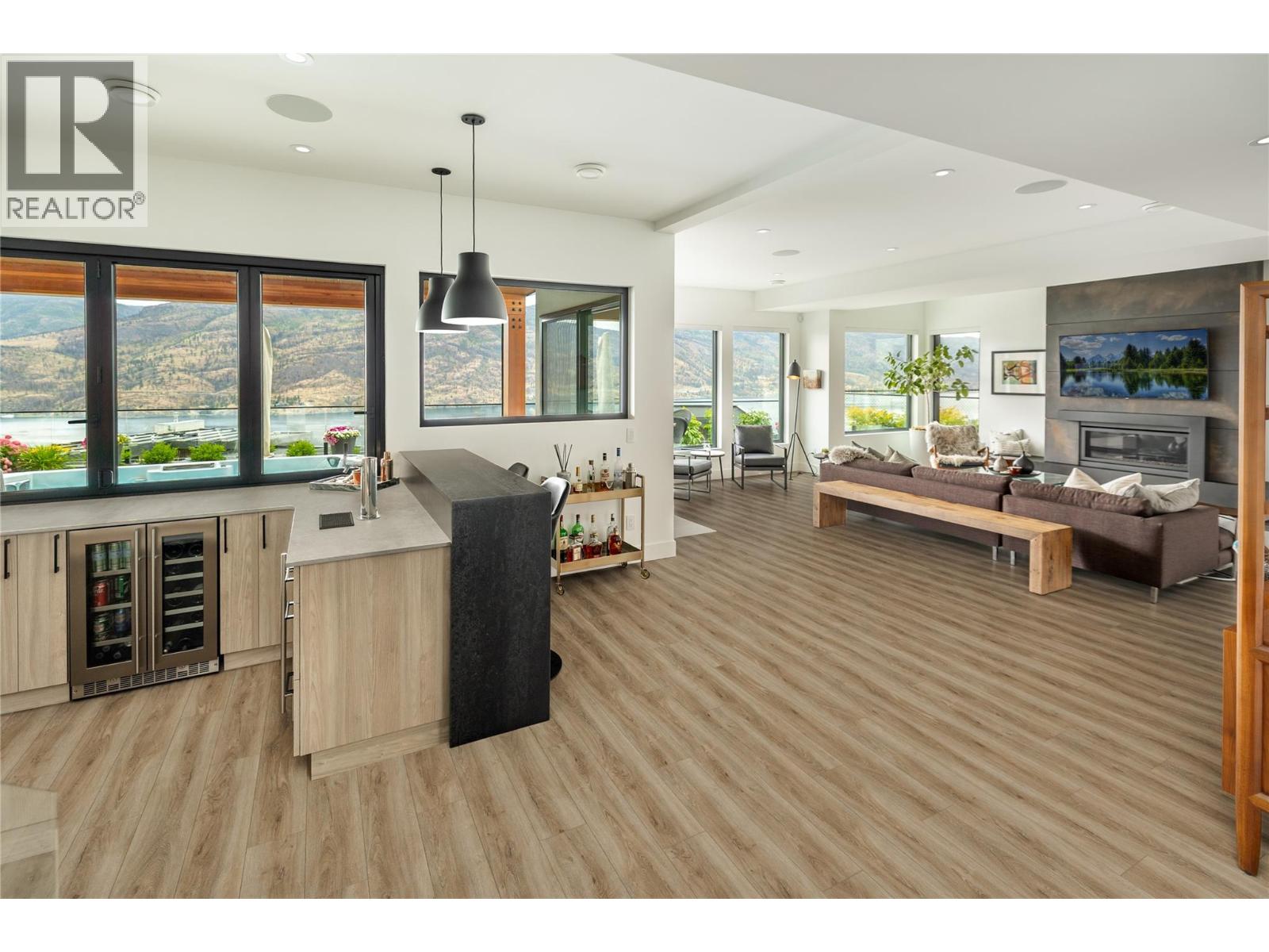  602 Clifton Court, Kelowna